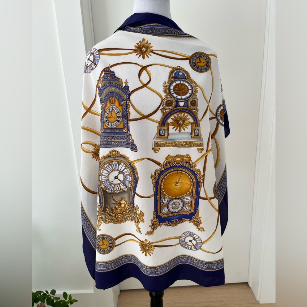 SCARF Square Unsigned Classic Clock Pattern Navy Gold Cream Timeless Chic